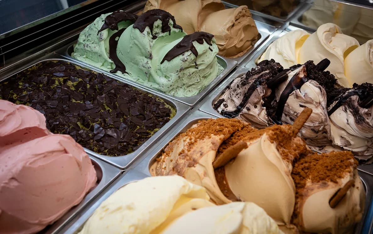 Take-home tubs of gelato